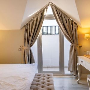 Pinehill Hotel&Suites